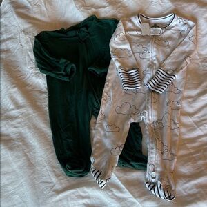 Bundle of onesies 3-6 months organic from baby GAP and bamboo from Aablexema